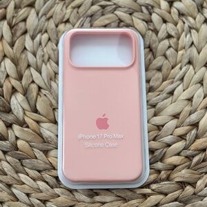 Apple iPhone 17 Pro Silicone Case - Light Orange